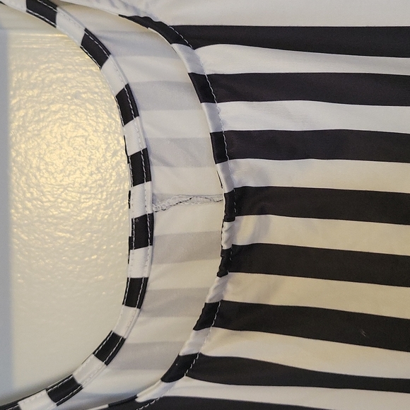 Dress - Picture 3 of 5